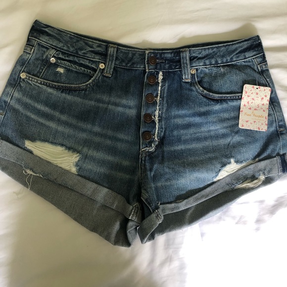 Free People denim shorts - Picture 1 of 3